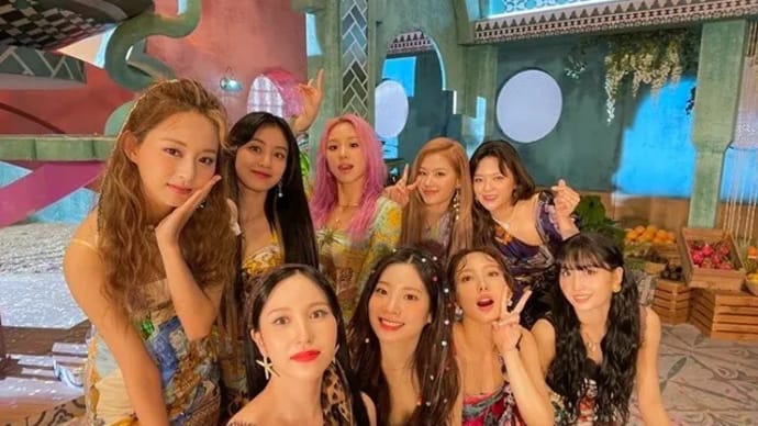 Imagine the first full English single (TWICE)