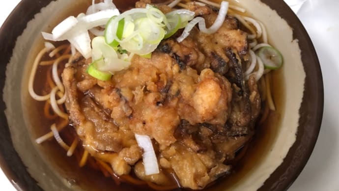 オヤツなゲソ天蕎麦と、晩ゴハンなキャラメルコーン。