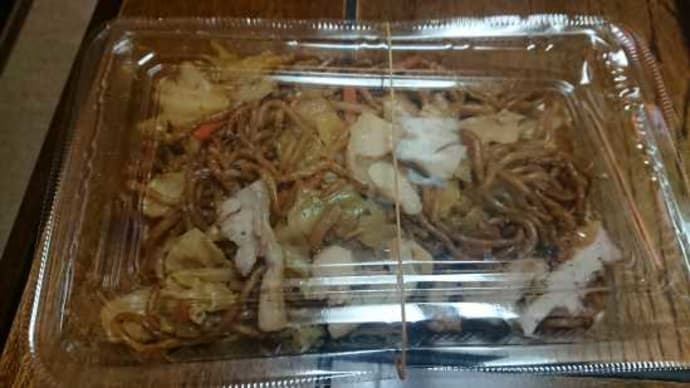 全国女子駅伝、ふるさと屋台村で買って来たものを食す・・・・。('◇')ゞ