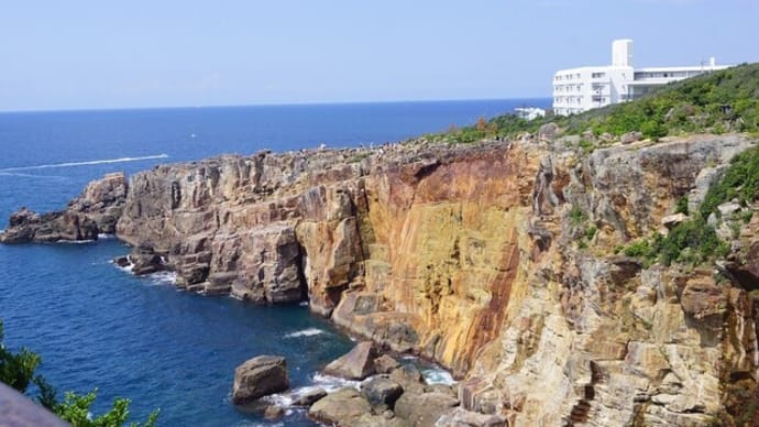 旅行、南紀白浜の「三段壁洞窟、千畳敷、円月島」に行ってきました~(^^)