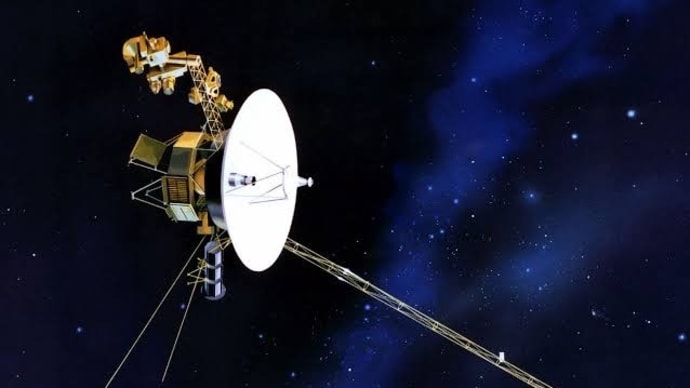 アメリカの惑星探査機のボィジャー１号、３７年ぶりにスラスターを点火して軌道修正