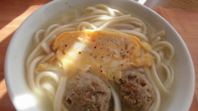 麺類のトッピングに甘い卵焼き