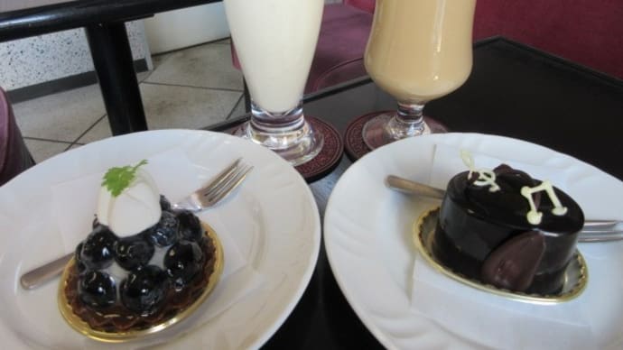 再訪「「七人の小人」、ケーキ屋さんに併設の喫茶スペースで、おいしいケーキセット650円!