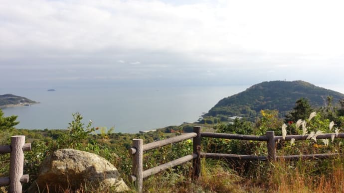 晩秋の串山遊歩道