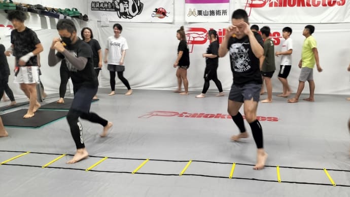 無料体験も参加者も盛況!!…(水)キックボクシング初級クラス19:30〜