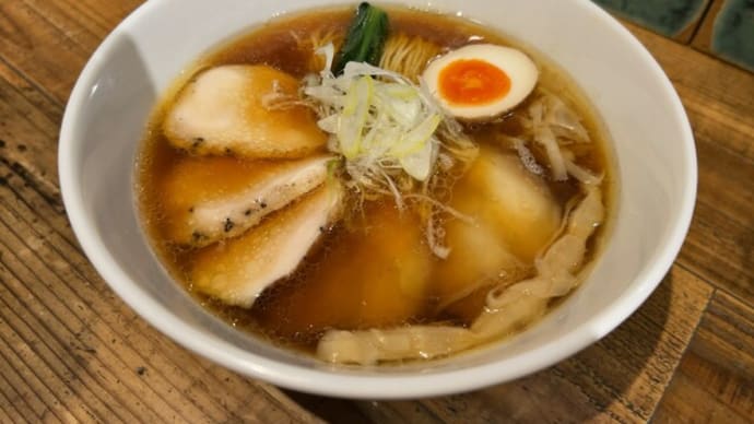 横浜市 フリーバーズ スペシャル醤油ラーメン1200円