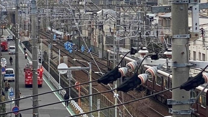 阪急神戸線で男性が列車にはねられ死亡。大阪梅田─新開地間で30本運休、4万7000人に影響。