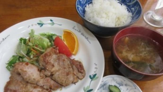 再訪「こんちぇると」、豚生姜焼き定食、チキンライス、オリーブとケッパーのトマトソースパスタ