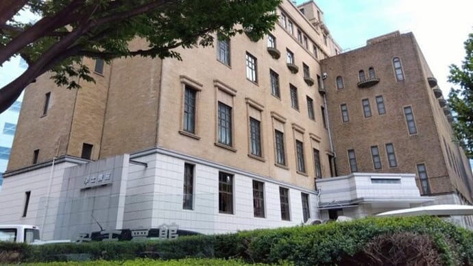 学士会館