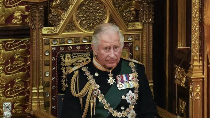 イギリスから宮内庁に正式な招待状が届く