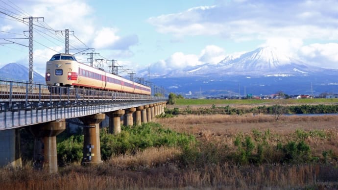 大山・日野川橋梁・特急やくも（国鉄色）