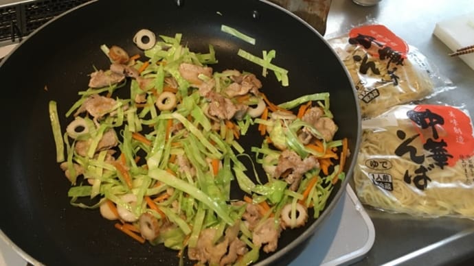焼そば昼ごはん(^.^)15円麺