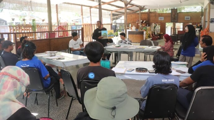 マングローブ林環境教育プログラムツールの使い方講座 ギリ・ランプ編 in Lombok