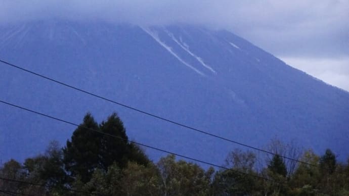 羊蹄山初冠雪 2024