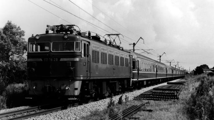 １９８６年８月 日豊本線 / 日向新富・佐土原間で撮影した日豊本線の列車
