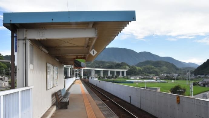 「向井原駅」新線・内子線と愛ある伊予灘線の分岐駅　JR四国　予讃線〔愛媛県伊予市〕