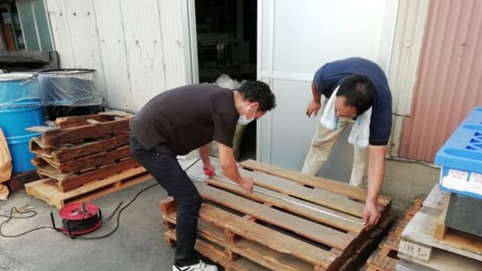使わなくなった木製パレットを銭湯の燃料に活用