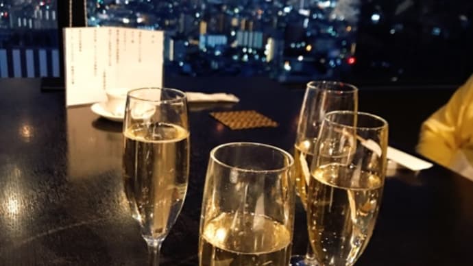 夜景を見ながら中華