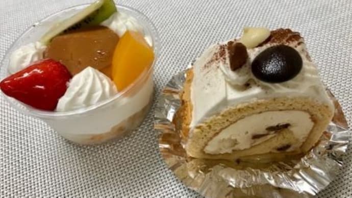 母の日に向けてケーキを食べる