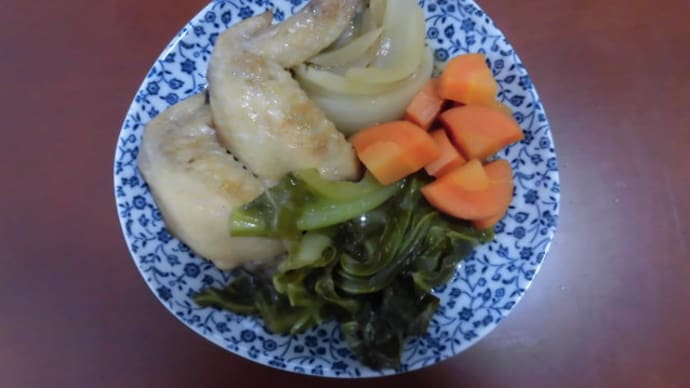 日本の朝ごはん、手羽先と納豆