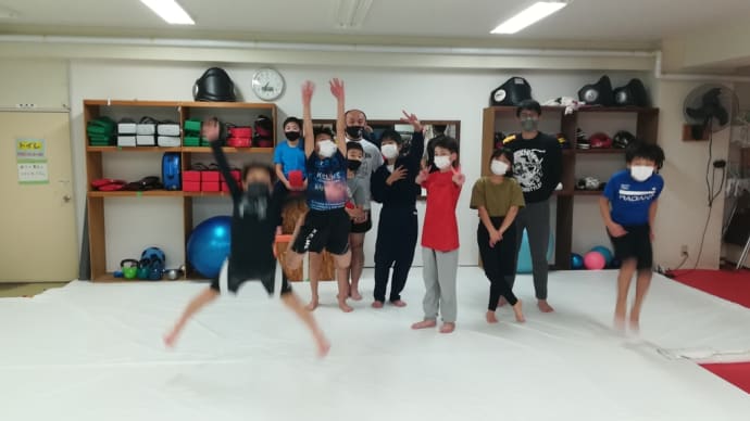 (木)キッズ格闘技クラス18:30~