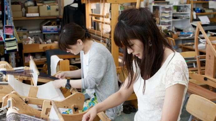 台風の中、浜松市から手織り体験です