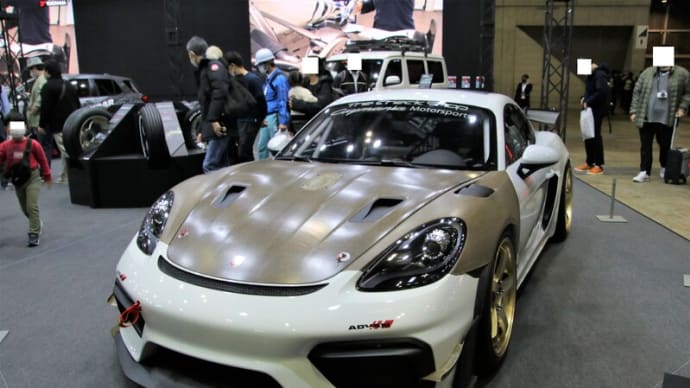 カーショーのポルシェ718ケイマン