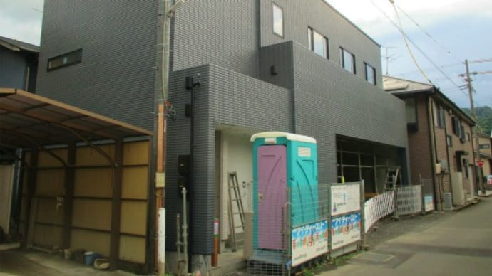 ワイドスパンガレージのある重量鉄骨２階建　外壁塗装工事完了