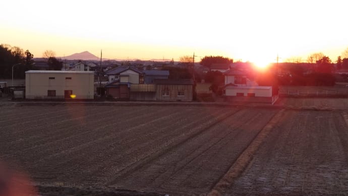 初日の出を写真を撮ってきた。