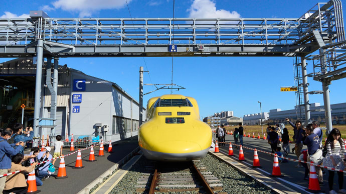 ドクターイエロー車内見学