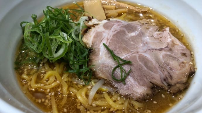 図書館と札幌ラーメン武蔵