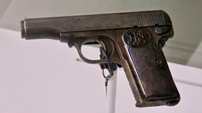 FN ブローニング M1910