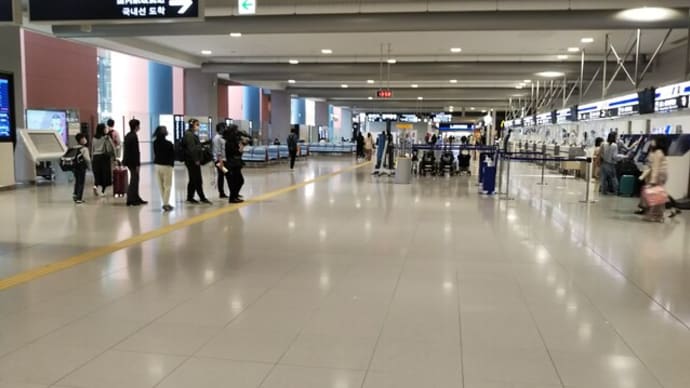 本日から北海道旅行へ。コールセンターの品質最低のジェットスターで。バウチャーのシステムがやっと判明。客室乗務員の水準も5段階相対評価で2。