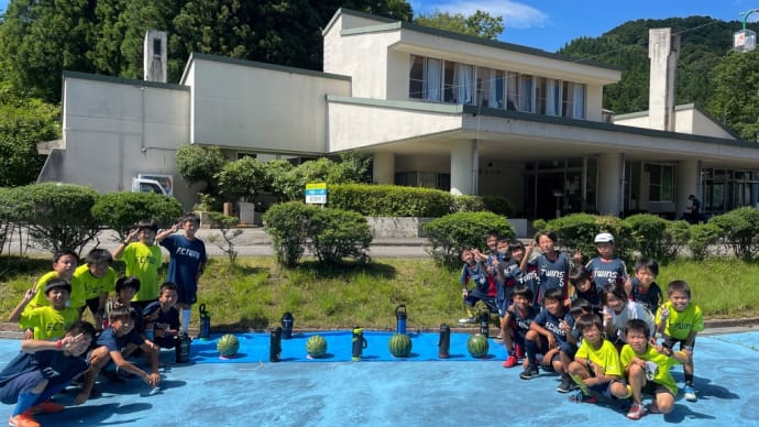 スイカ割りリレー開始🍉🏏