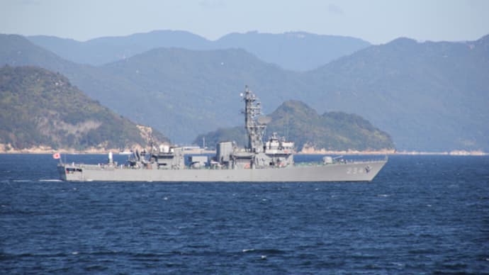 呉地方隊創設70周年記念体験航海④