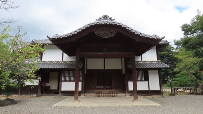 楽々園 玄関 兎毛通・兎の毛通し(うのけどおし)、唐破風懸魚(からはふげぎょ)