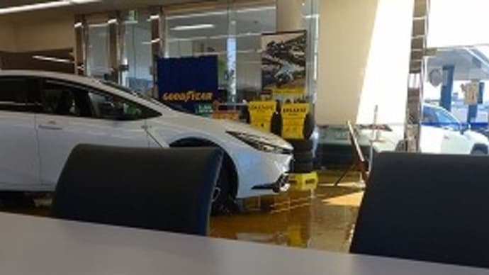 作業車の1年点検とスタッドレスタイヤに・・・