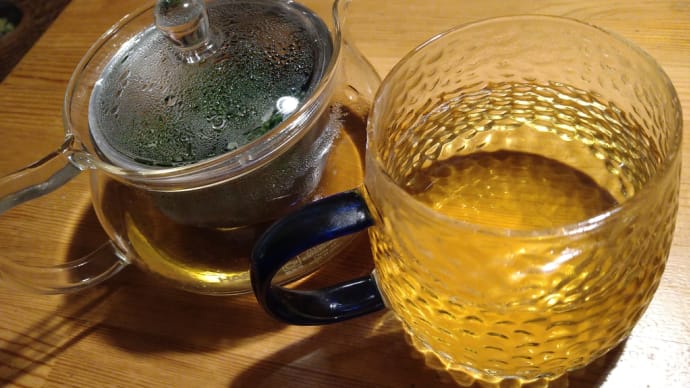 お手製のよもぎ茶作ってみました♪