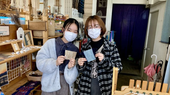 竹島で三河木綿の手織体験をしました