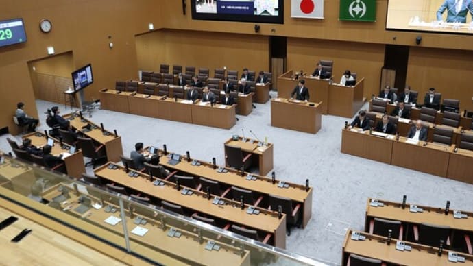 辞職勧告を決議された無所属議員が一般質問