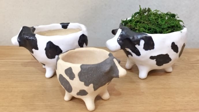 Refrappe さんの もりのうし シリーズ の器と植木鉢