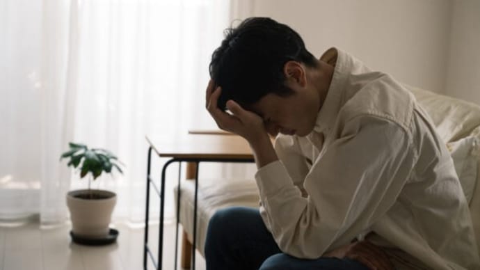 自己肯定感が低い人は、感情的な苦痛を感じやすい(1)