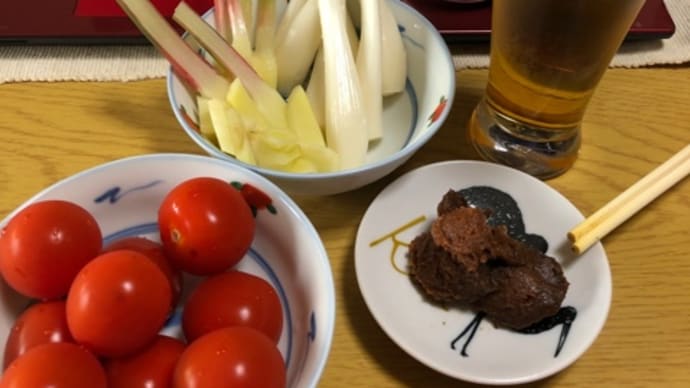 トマトに葉生姜、エシャロット。