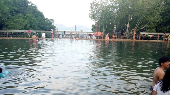 2019年夏休み　フィリピン旅行・ブスアンガ・コロン島旅行（5日目-16）ここはフィリピン　マキニットの湯　