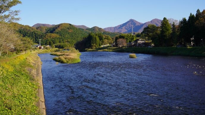 県営ダムの最古参「三面ダム」と、アーチダムとしては県内最大の「奥三面ダム」へ