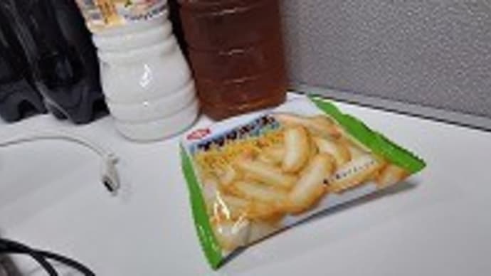 出社サラダホープニボシソバと鶏飯そしてデミグラスチキンハンバーグ