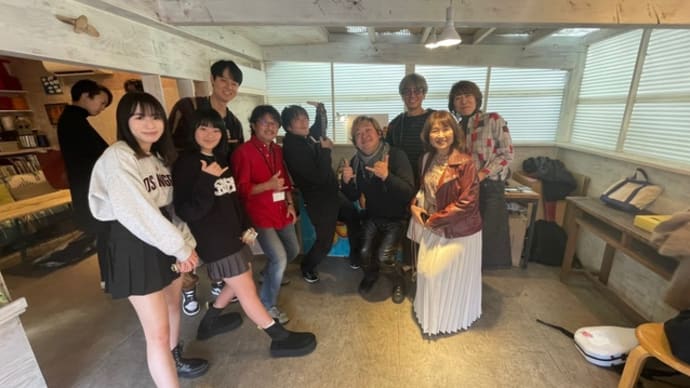 "師走のウクレレ展"と"ウクレレ業界"…☆
