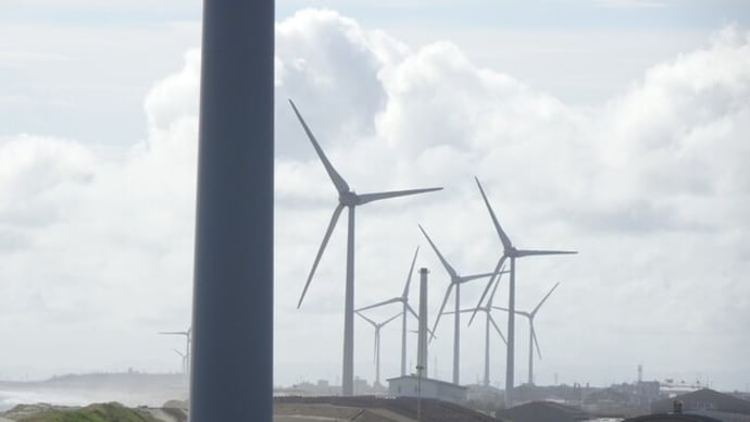 やがては　洋上に風力発電風車？