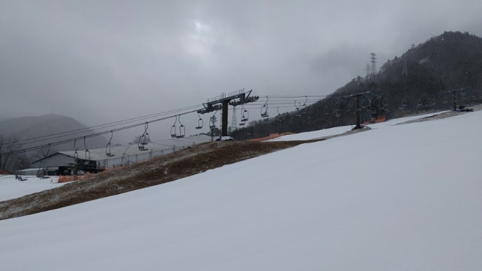 雪の中の御坂スキー