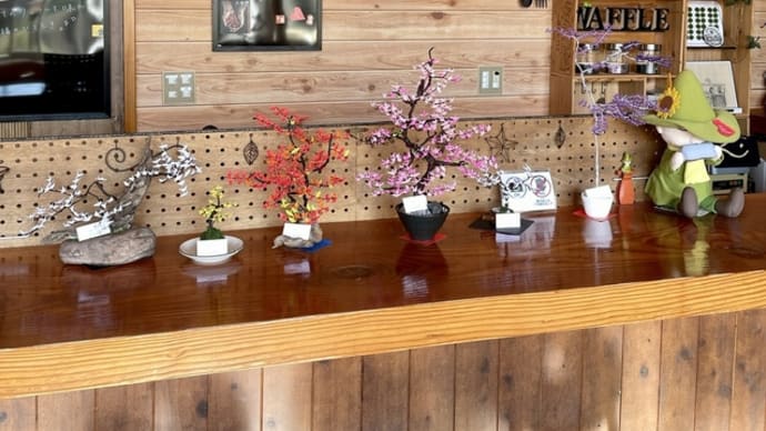 折り鶴アートの展示